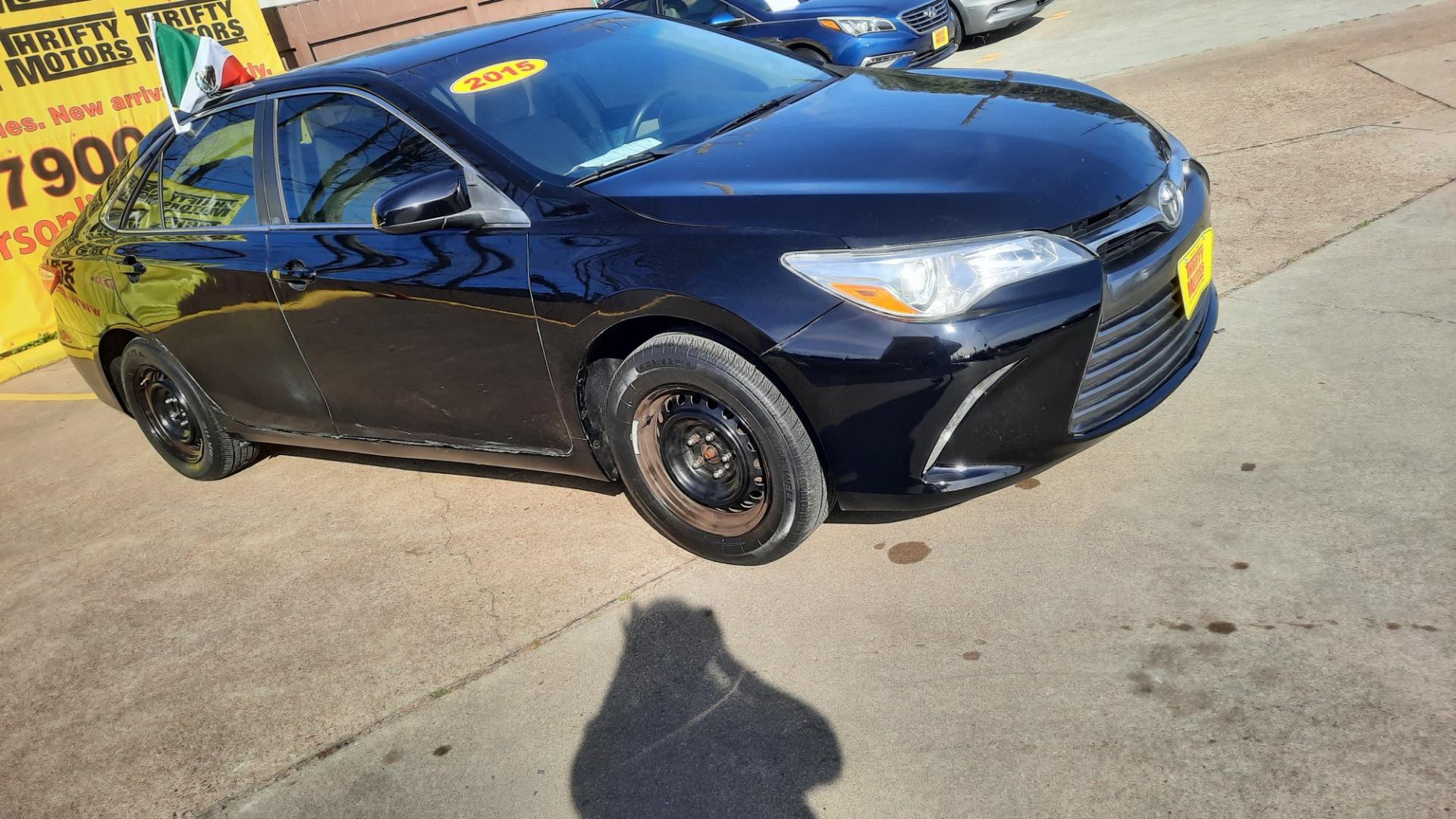 2015 Toyota Camry (4T4BF1FK0FR) , located at 16710 Clay Rd., Houston, TX, 77084, (281) 859-7900, 29.834864, -95.656166 - Photo#1